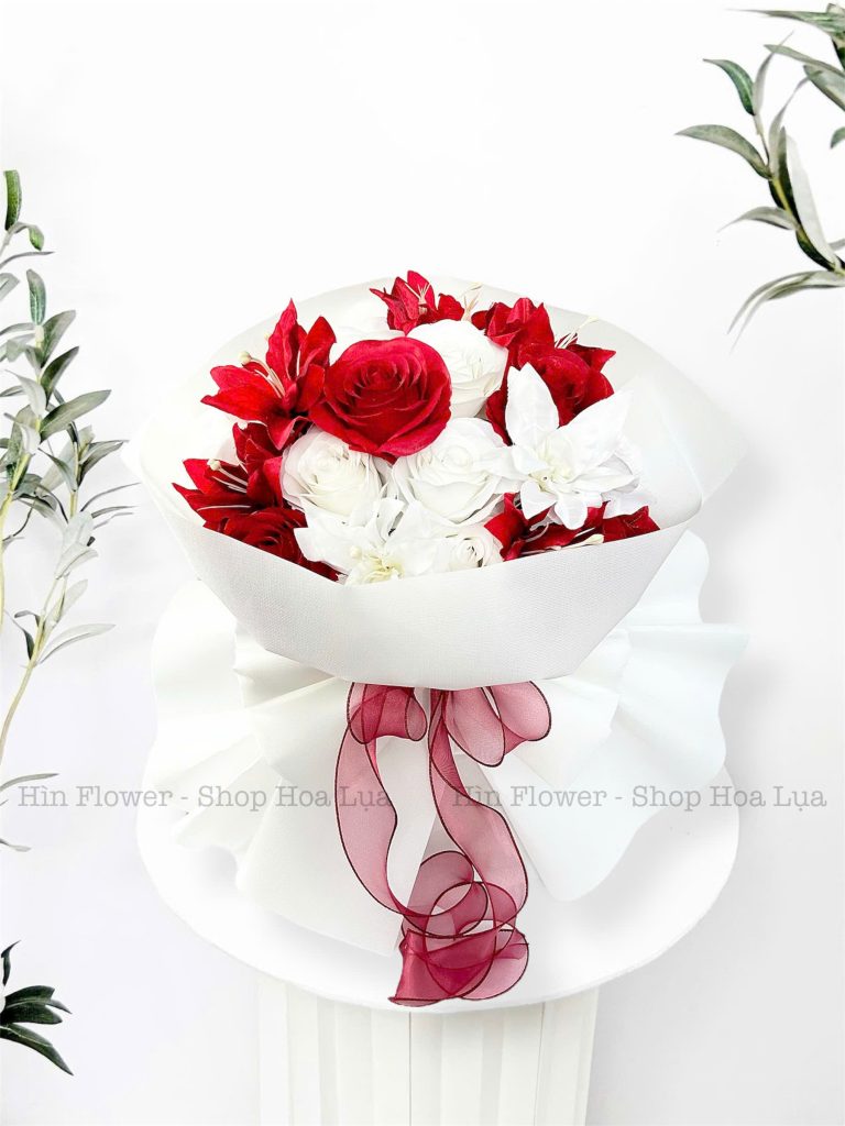 Hoa Lụa Đỏ Trắng Gói Tròn