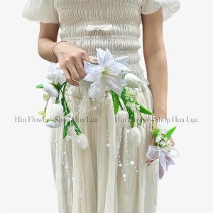 Vòng hoa cưới lụa cầm tay