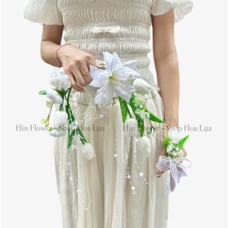 Vòng hoa cưới lụa cầm tay