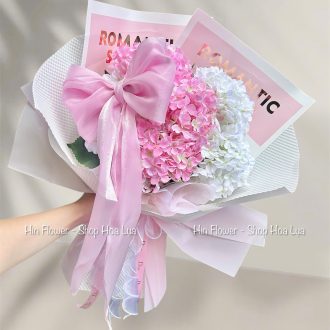 Bó Tú Cầu Lụa Hồng Trắng