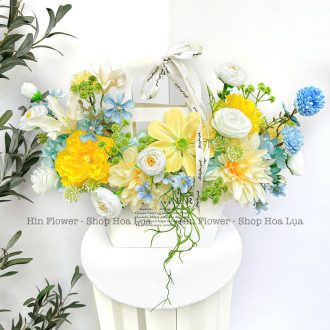 Giỏ Hoa Lụa Vàng Xanh Dương
