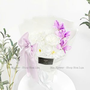 Bó Hoa Lụa Trắng Nơ Tím