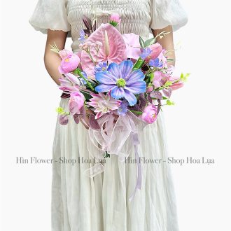 Hoa lụa cầm tay hồng tím