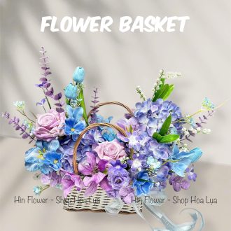 Giỏ đan hoa lụa tím xanh