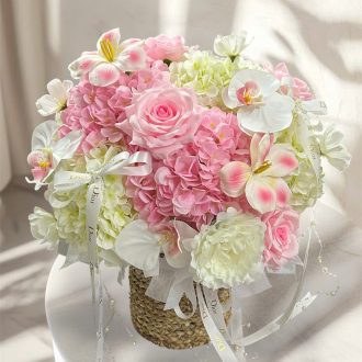 Trụ Tú Cầu Lụa Hồng Trắng